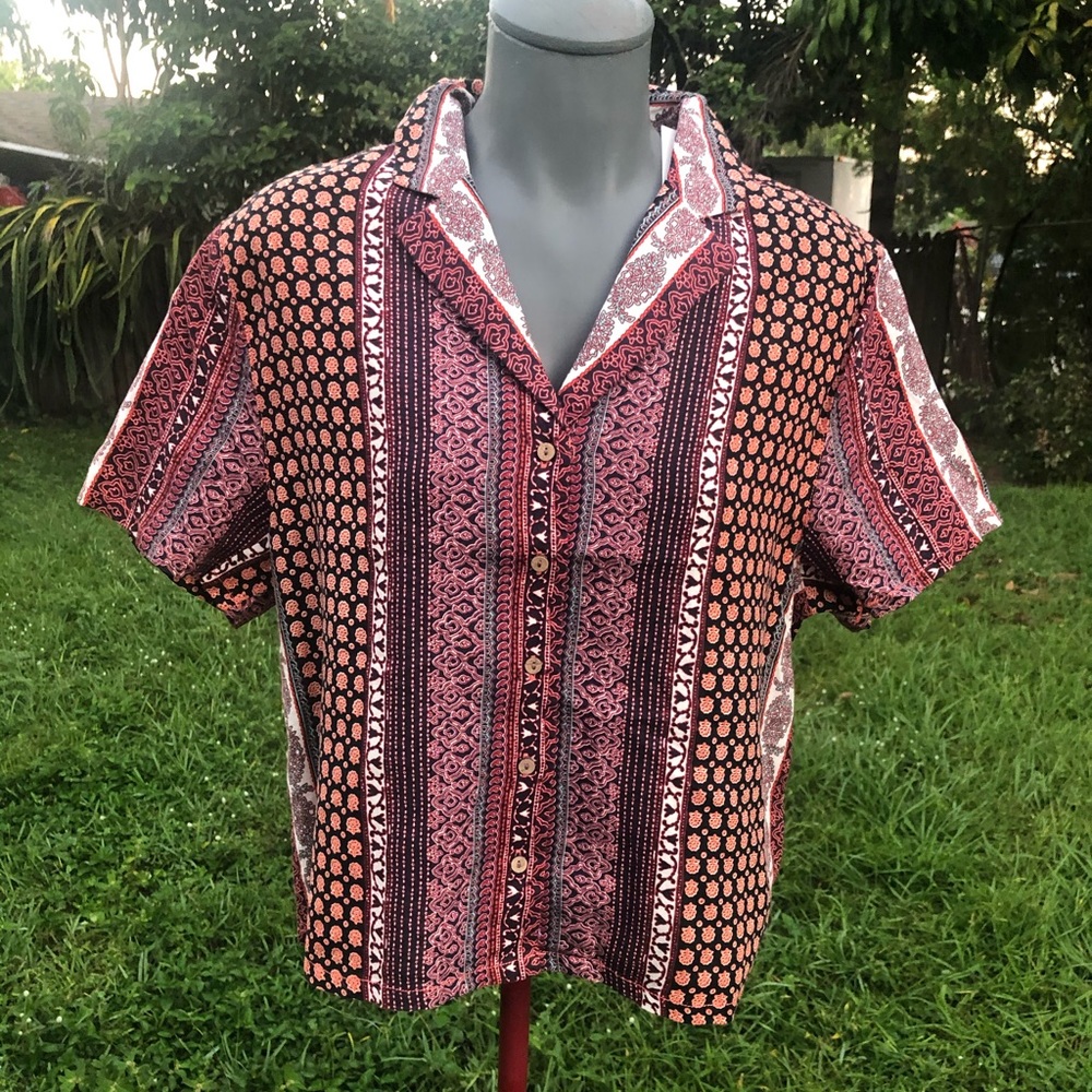 Rachel Zoe Short Sleeve Button Down Shirt in Pink and Black Print